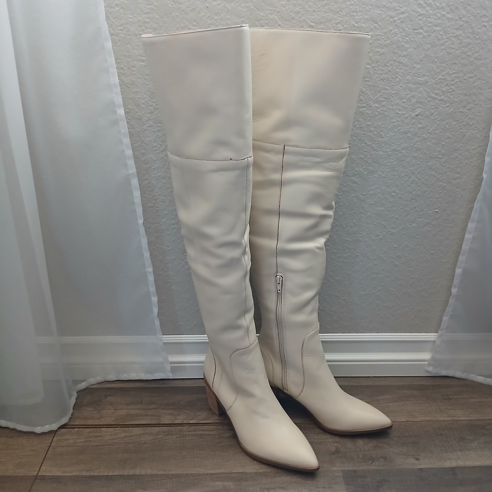 NWOT Charles David Cream Heeled Boots
